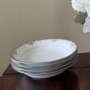 Noritake Porcelain Soup Bowls with Green Rim and Pink Floral Accents - Set of 4